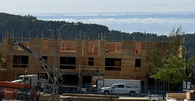 4th and Mar Apartment